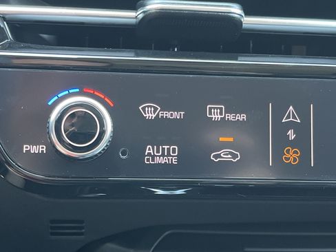 New 2025 Kia Niro SX Touring image 7