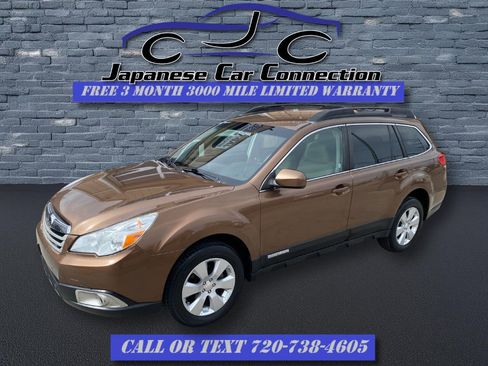 Used 2011 Subaru Outback 2.5i Premium w/ All-Weather Pkg AWD/4WD image 2