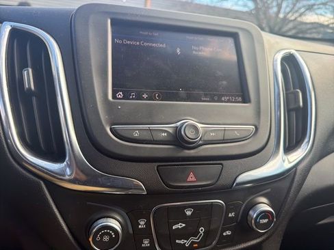 Used 2020 Chevrolet Equinox LT image 29