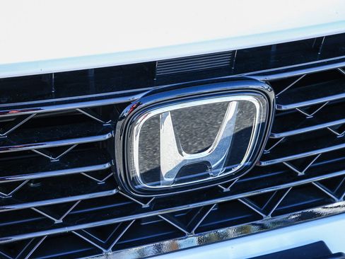 Used 2025 Honda Accord LX image 18