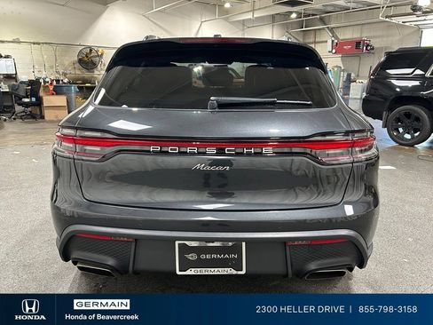 Used 2022 Porsche Macan AWD/4WD image 7