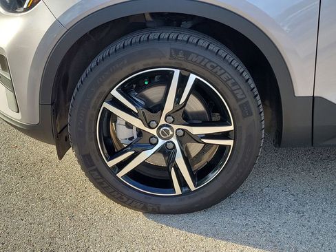 Certified 2026 Volvo XC40 B4 Core FWD image 11