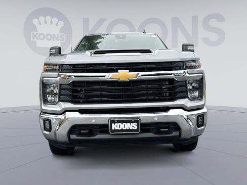 Used 2025 Chevrolet Silverado 2500 LT w/ Safety Package AWD/4WD image 11