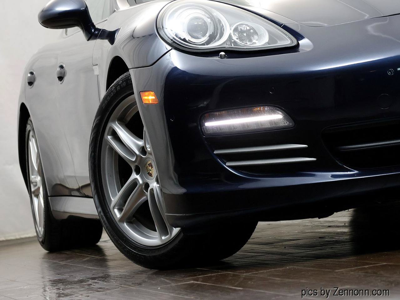 Used 2012 Porsche Panamera 4 image 4