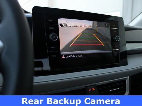 New 2025 Volkswagen Taos SEL AWD/4WD image 3