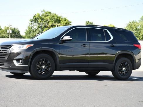 Used 2020 Chevrolet Traverse LT FWD image 3