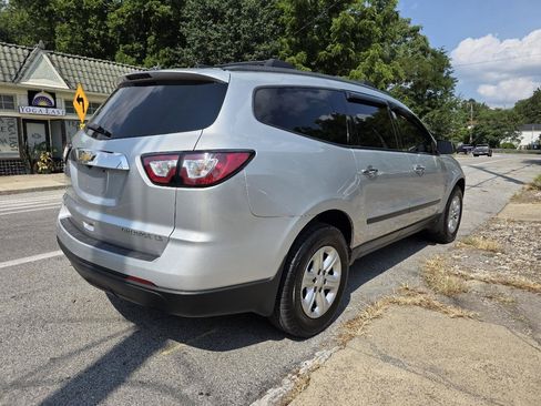 Used 2016 Chevrolet Traverse LS AWD/4WD image 5