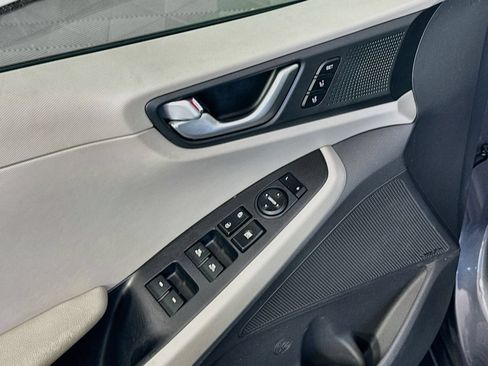 Used 2018 Hyundai Ioniq Limited w/ Limited Ultimate Package 03 FWD image 18