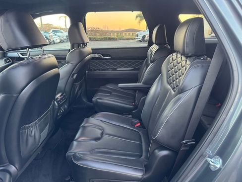 Used 2022 Hyundai Palisade Calligraphy image 12