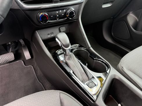 Used 2024 Buick Encore GX Preferred FWD image 25