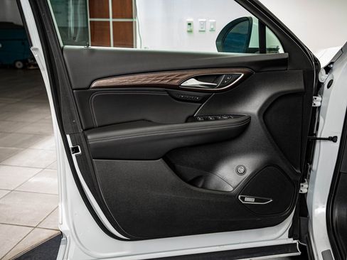 Used 2023 Buick Envision Avenir image 19