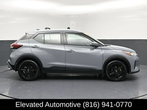 Used 2021 Nissan Kicks SV w/ Interior Electronics Package FWD image 24