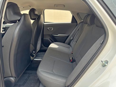 Used 2025 Kia K4 FWD image 35