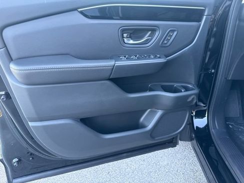 Certified 2026 Honda Pilot EX-L image 9