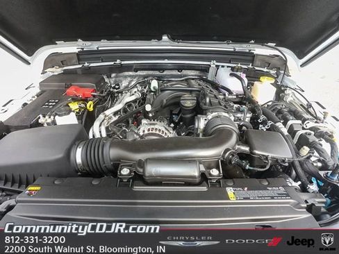 New 2025 Jeep Gladiator Sport w/ Premium Package image 18