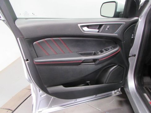 Used 2024 Ford Edge ST-Line AWD/4WD image 12