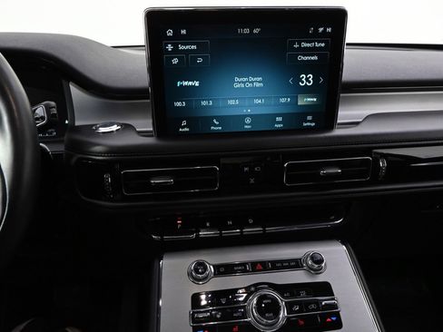 Used 2023 Lincoln Aviator Standard w/ Premium Package image 26