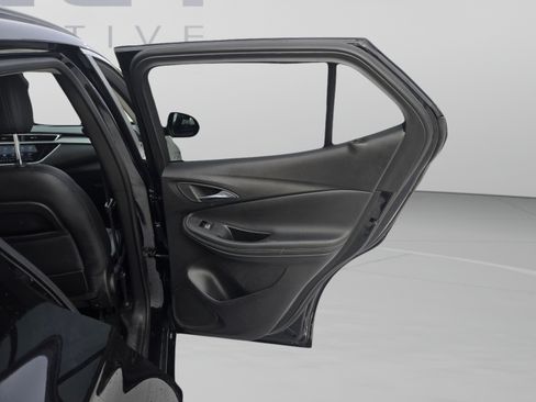 Used 2023 Buick Encore GX Select w/ Sport Touring Package FWD image 22