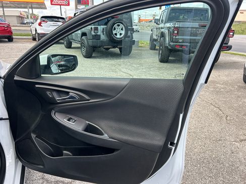 Used 2022 Chevrolet Malibu LT FWD image 20