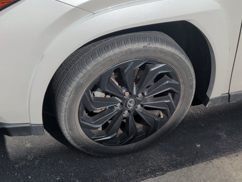 Used 2022 Lexus UX 250h w/ Premium Package AWD/4WD image 8