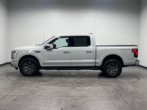 Used 2024 Ford F150 Lightning Lariat image 5