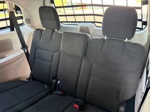 Used 2014 Dodge Grand Caravan SE w/ Quick Order Package 29E SE FWD image 14