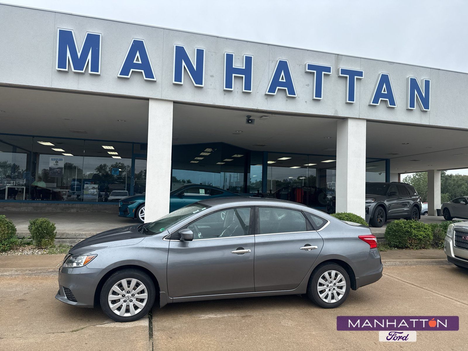 Used 2019 Nissan Sentra S FWD image 1