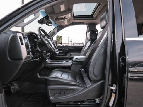 Used 2017 GMC Sierra 2500 Denali w/ Duramax Plus Package image 36