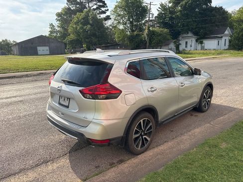 Used 2017 Nissan Rogue SL w/ SL Premium Package FWD image 7