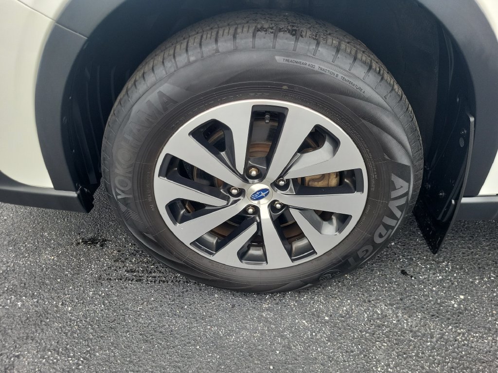 Certified 2022 Subaru Outback Premium AWD/4WD image 17