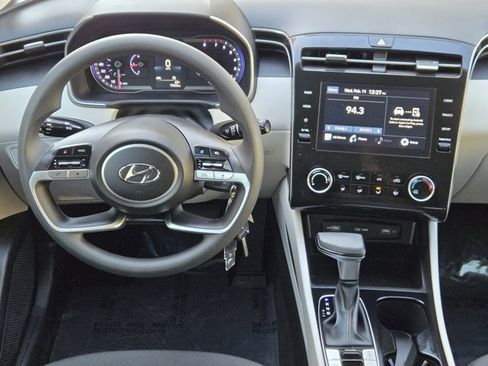 Certified 2024 Hyundai Tucson SE image 27