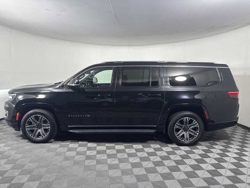Used 2024 Jeep Wagoneer L Series II w/ Flexible Seating Group image 4