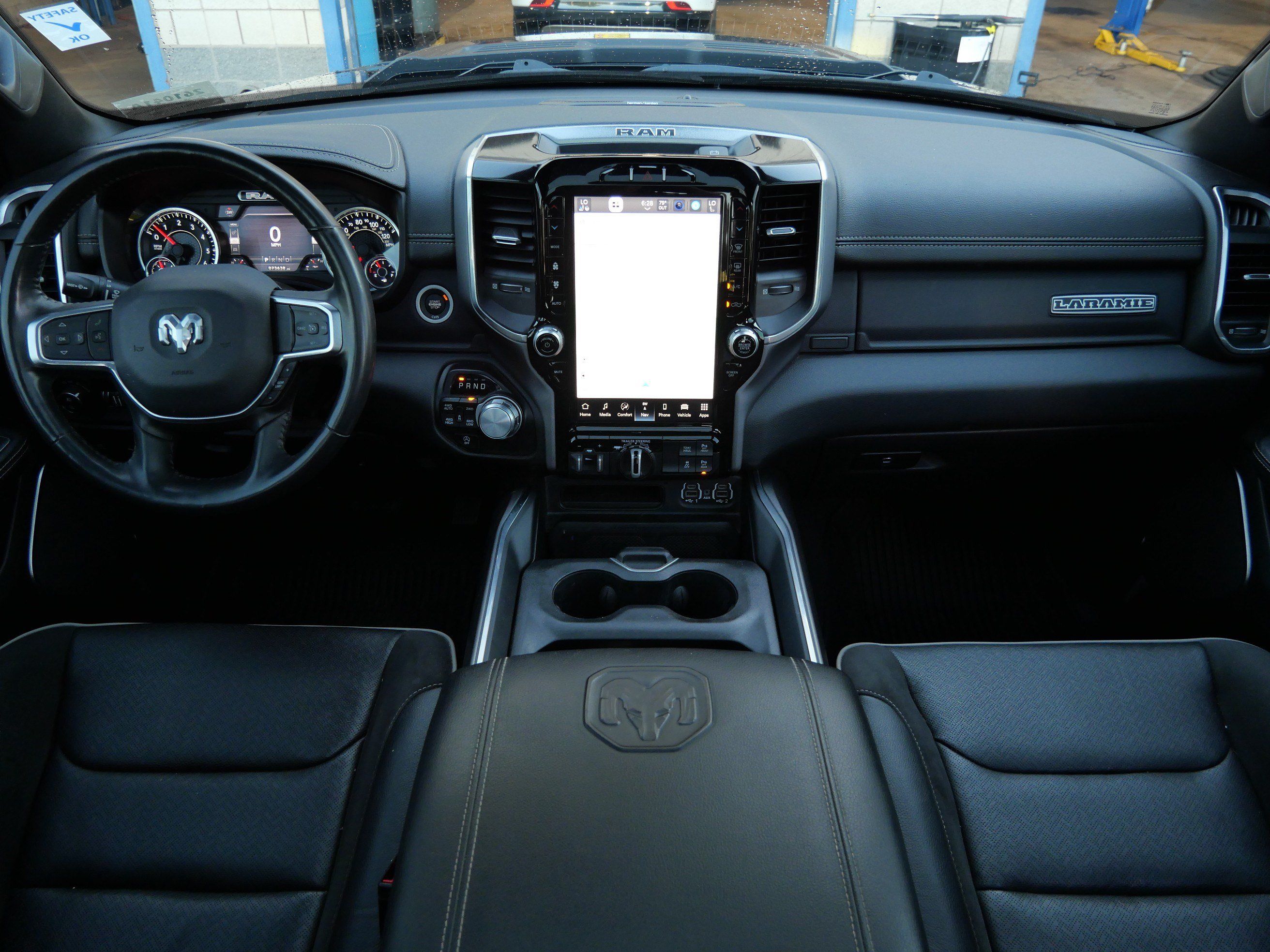 Used 2022 RAM 1500 Laramie AWD/4WD image 10