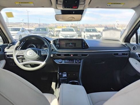 Used 2023 Hyundai Sonata SEL FWD image 9