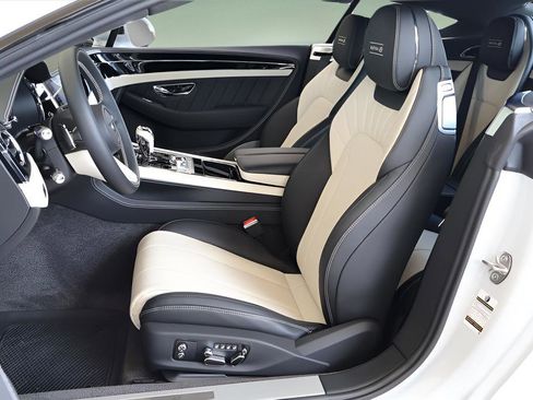 Used 2024 Bentley Continental GT V8 image 14