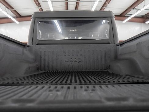 Used 2020 Jeep Gladiator Sport image 13