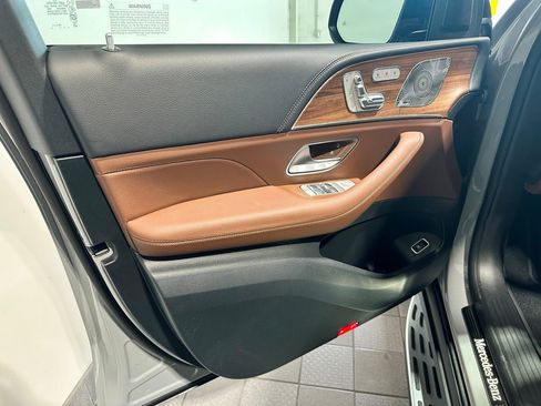 Used 2026 Mercedes-Benz GLS 450 4MATIC image 8