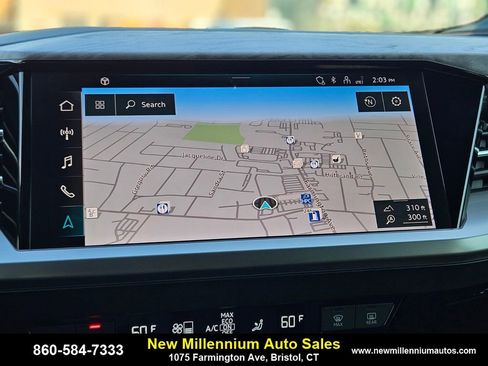 Used 2025 Audi Q4 e-tron Premium w/ Convenience Package image 21