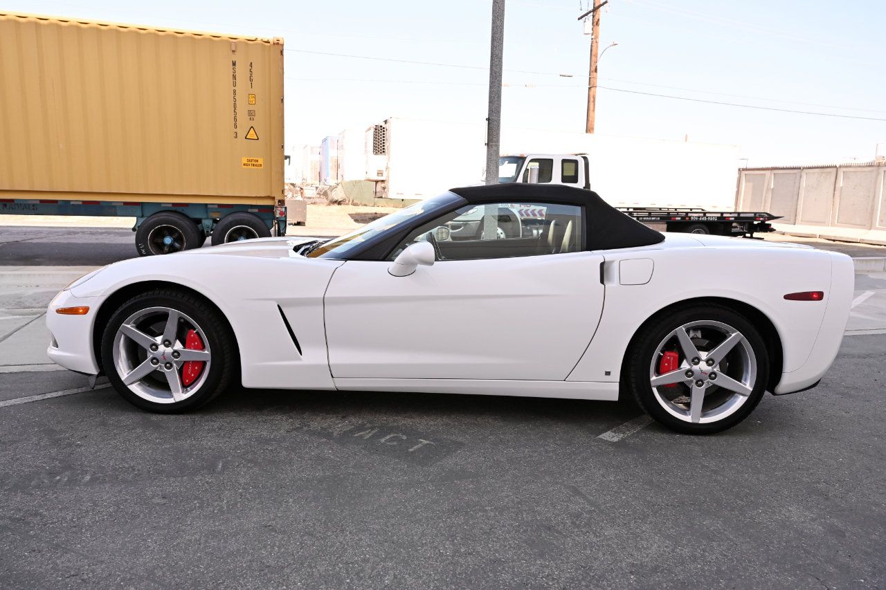 Used 2006 Chevrolet Corvette Convertible w/ Preferred Equipment Group RWD image 5