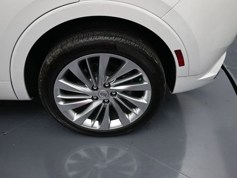 Certified 2024 Buick Envision Avenir image 9