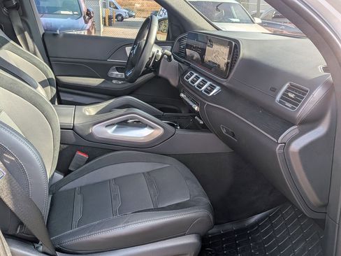 Certified 2025 Mercedes-Benz GLE 53 AMG 4MATIC image 39