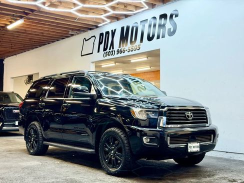 Used 2019 Toyota Sequoia TRD Sport image 1
