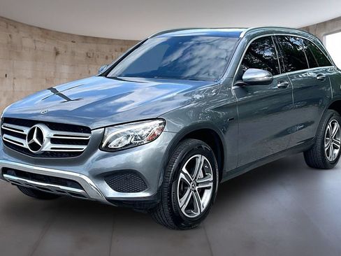 Used 2019 Mercedes-Benz GLC 350e 4MATIC w/ Premium Package image 13