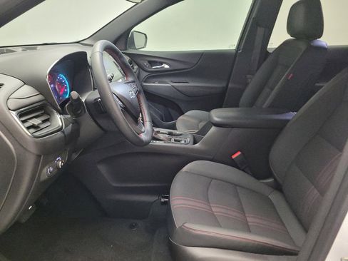 Used 2023 Chevrolet Equinox RS FWD image 17