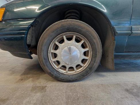 Used 1995 Ford Taurus Sedan FWD image 11