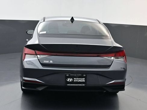 Used 2023 Hyundai Elantra SEL w/ Convenience Package FWD image 4