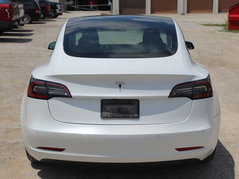 Used 2021 Tesla Model 3 Standard Range Plus RWD image 5