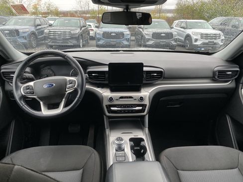 Used 2022 Ford Explorer XLT w/ Class IV Trailer Tow Package image 11