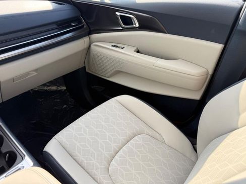 New 2026 Kia Carnival SX w/ SX Dark Edition Package image 17