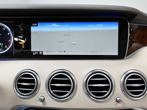 Used 2015 Mercedes-Benz S 550 4MATIC Coupe image 34